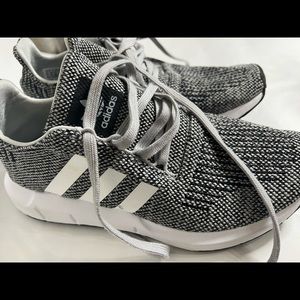 Adidas originals swift run casual shoes